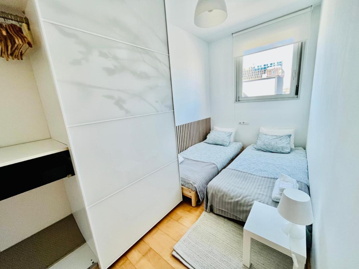 סנט אדריה דה בסוס Beach & Culture Barcelona Port Forum Penthouse Apartment מראה חיצוני תמונה